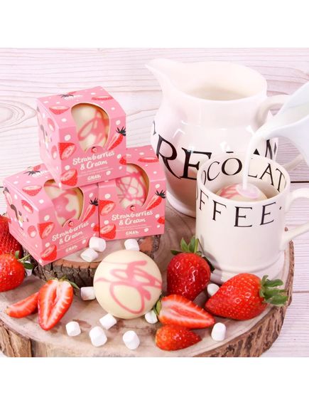 Gnaw Шоколадна бомбочка для гарячого шоколаду Біла Полуниця з маршмеллоу 45 г, зображення 2