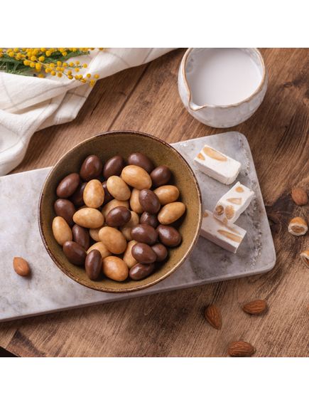 Medicis Мигдаль смажений з нугою в молочному шоколаді Кірога 140 г, зображення 2