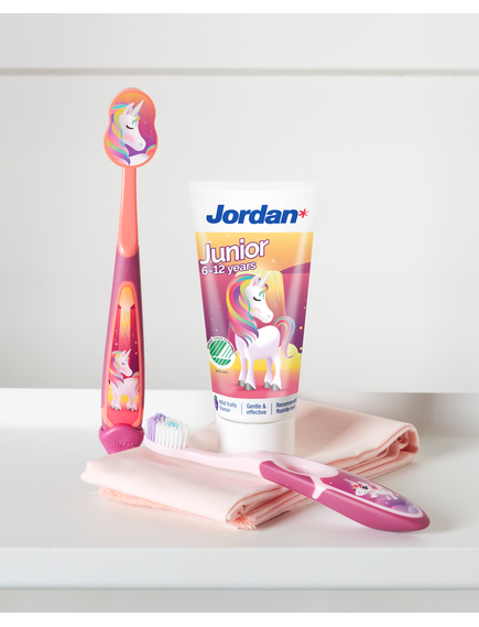 Jordan Зубна щітка для дітей 6-9 років з ковпачком для подорожей Step3 1 шт., Основний колір: Зелений, зображення 3