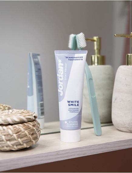 Jordans Зубна паста Білосніжна Усмішка з фтором та ксилітом 75 мл, зображення 2